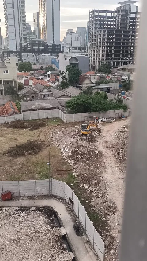 Excavator in action Видео 171783462