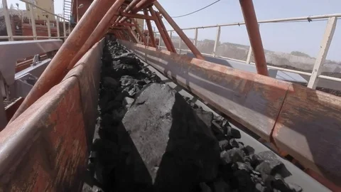 Excavator, coal loading, conveyor Stock-Footage 81707538