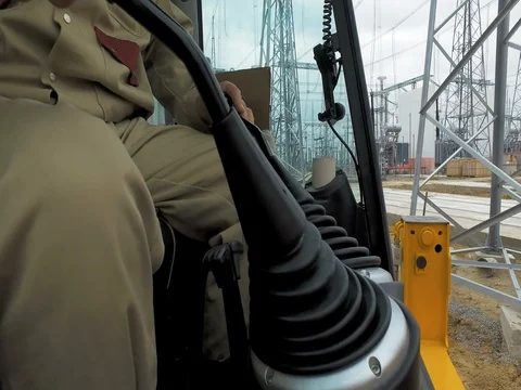 Excavator control Video stock 81373277