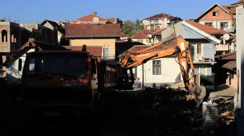 Excavator Demolish 스톡 동영상 32277901