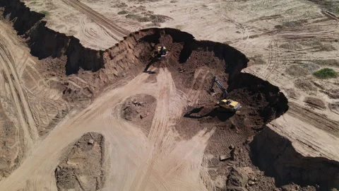 Excavator dig ground at construction site. Stockbeeldmateriaal 156627247