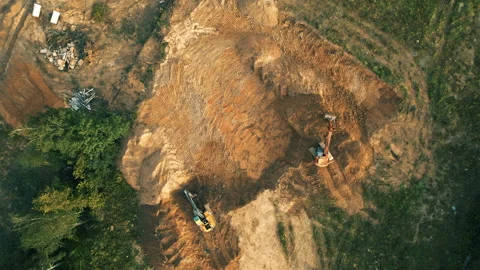 Excavator dig ground at construction site. Stockbeeldmateriaal 161417760