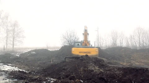 Excavator digging the ground quickly Stock Footage 47701204