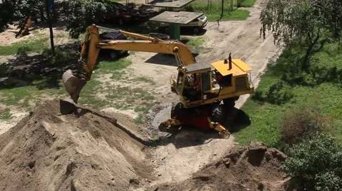 Excavator Stock-Footage 905750