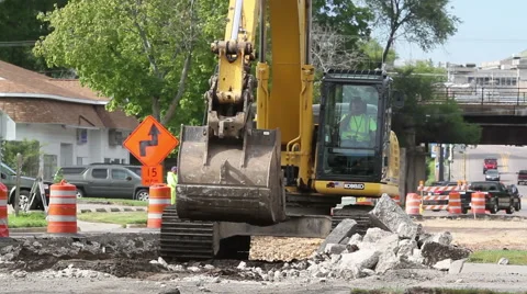 Excavator Working Stock-Footage 43045909