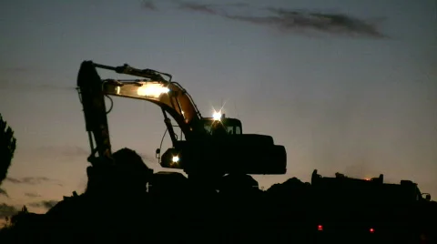 Excavator working at night Vidéo 279336