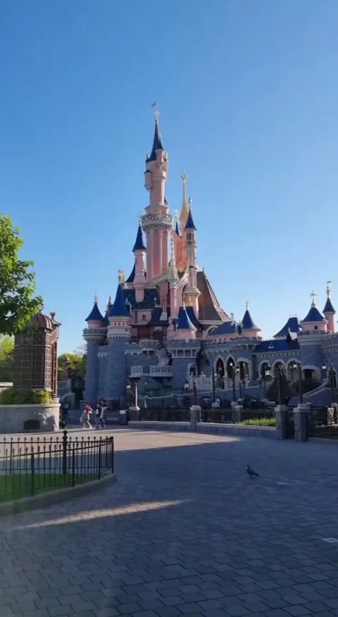 Excerpts from inside the world garden Stock Footage 210265976