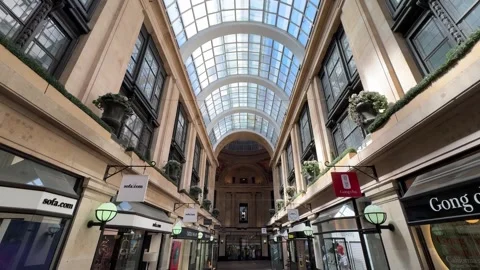 The Exchange Shopping Arcade Nottingham Interior View. Vídeo Stock 335625786