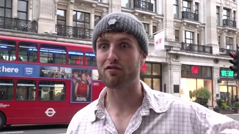 Excited Londoners queue outside Apple store at dawn as new iPhone 17 goes on sa Video stock 317375664