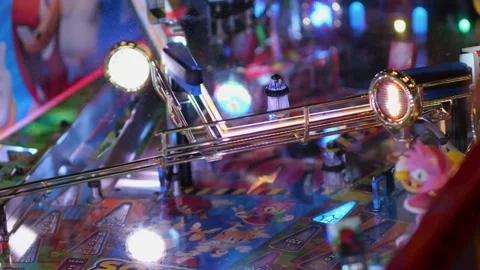 Exciting Mechanical Pinball Game in Vibrant Action Video stock 345010091