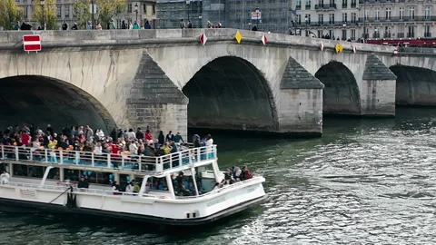 Excursion boats of Paris Stock Footage 320188050