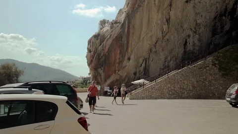 Excursion to the cave D'Arta on the island of Mallorca. Vídeos de archivo 80998763