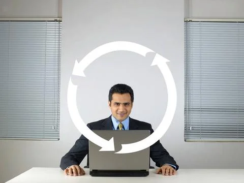 Executive looking through arrow symbol MR 779K Copyright: xVirenxDesai/Din... Stock Photos