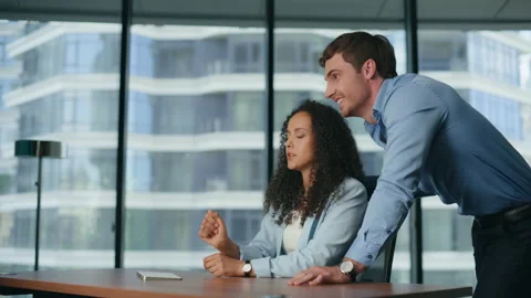 Executives conversation using vr screen. Professionals creating application 스톡 동영상 219587780