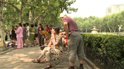 Exercise class in park. People watch Stock Footage 37701391