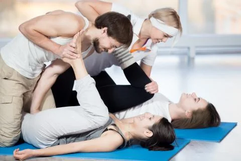 Exercise for thighs with partner Foto stock