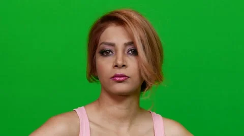 Exercising Your Neck on Green Screen Vidéo 58701945