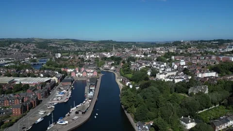 Exeter, Devon, England: DRONE VIEWS: River Exe, Exeter Ship Canal &amp; City (1) 库存影片 265025087