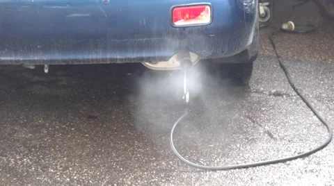 Exhaust pipe smoke pollution test 動画素材 35228881