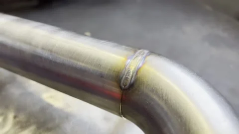 Exhaust pipe welding 스톡 동영상 218363128