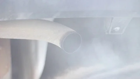 Exhaust pipe while car motor in work 動画素材 71953156
