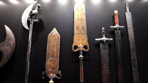 Exhibition of weapons and armor in the Topkapi Museum Stock Footage 291808252