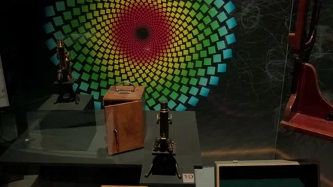 Exhibits at the Museum of Science and Technology 库存影片 154656689
