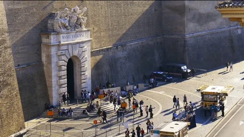 Exit gate from the Vatican Museums zooming time lapse. Rome, Italy. April 2017 動画素材 74506681