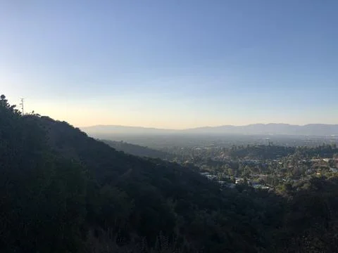 Expansive View of the Valley at Sunset, Showcasing Nature's Beauty Foto stock