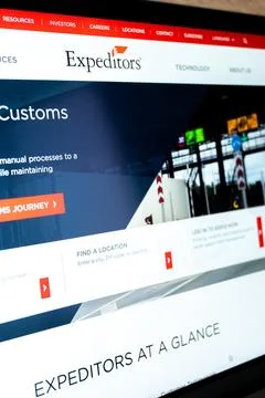 Expeditors logistics website displaying global customs information Fotos de archivo
