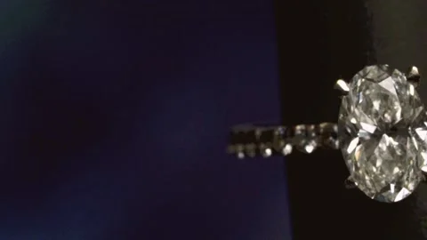 Expensive And Precious Diamond Ring On Ring Mandrel. - pan right, closeup Vidéo 227266484