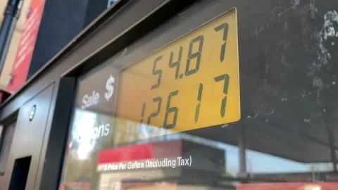 Expensive Fill Up At Fuel Pump 動画素材 175879563