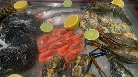 Expensive gourmet wine snacks in an expensive restaurant. Video stock 161043953