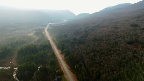 Experience the breathtaking scenic fall view of majestic Mount Washington in New Stock Footage 305818193