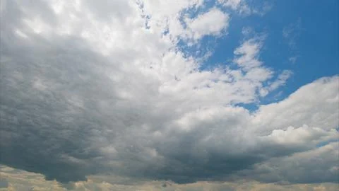 Experience Dynamic Sky Views filled with Stunning and Dramatic Cloud Patterns al Stock Photos