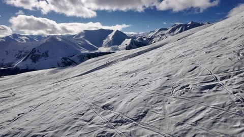 Experience winter magic at Gudauri ski resort in the stunning Georgian mountains Stock-Footage 322813132
