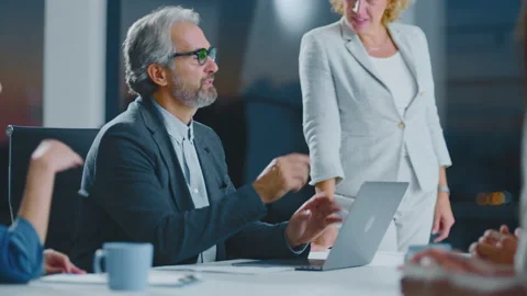 Experienced man typing on laptop Stock-Footage 164771758