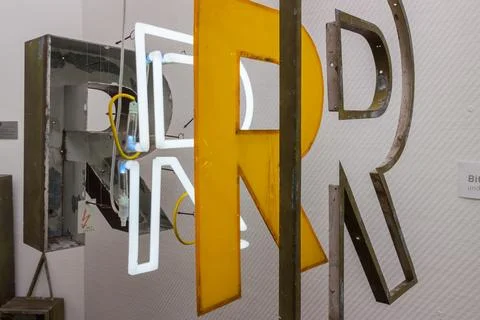 Exploded view neon sign letter. 스톡 사진