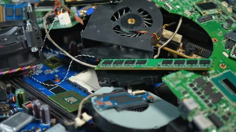 Exploding E-waste due AI boom and AI datacenters development worldwide. Obs.. Vidéo 336115043