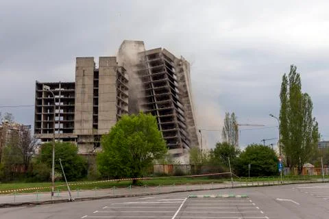 Exploding old building . Stockfoto's