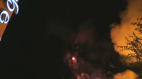 Exploding various colors fireworks in the dark sky 動画素材 68033112