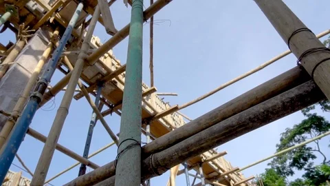 Explore the area under construction. In the private office area. Vídeos de archivo 98779835