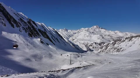 Explore the breathtaking mountains of Gudauri, Georgia in winter wonderland Stock-Footage 322813085