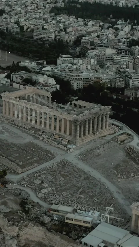 Explore the interior of the Parthenon in Athens from above Vídeos de archivo 335085233