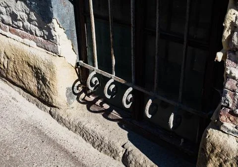 Explore the intricate ironwork and textures of Lvivs historic architecture .. 写真素材