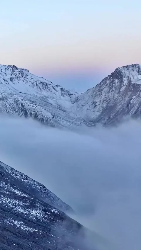 Explore Mount Siguniang in Sichuan China from a drone view Vídeos de archivo 335074459