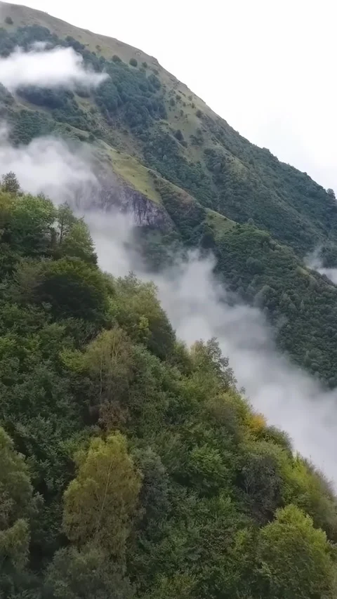 Explore the mountains in China with stunning aerial views of nature Vídeos de archivo 335073014