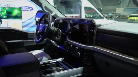 Explore the Sleek and Stylish Interior of a Contemporary Ford Truck Model Today Vídeo Stock 291623578