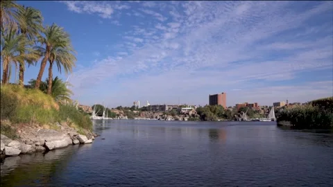 Explore the Stunning Nile River Views in Aswan Egypts Rich History and Culture 스톡 동영상 317931654