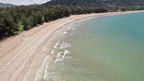 Explore Thailand's stunning coastlines and rivers Video stock 310559248